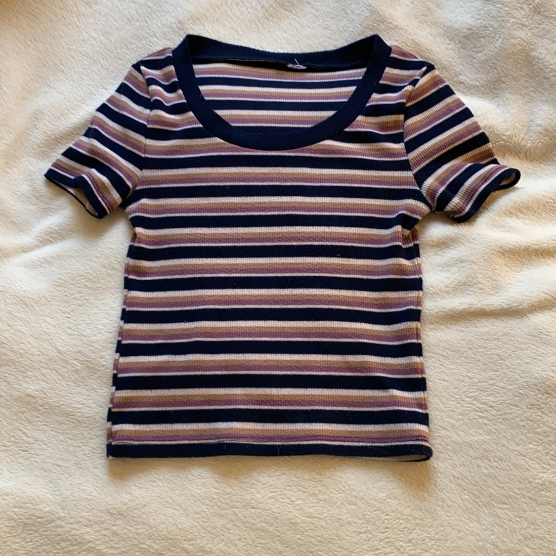 Söt croppad T-shirt  - 90