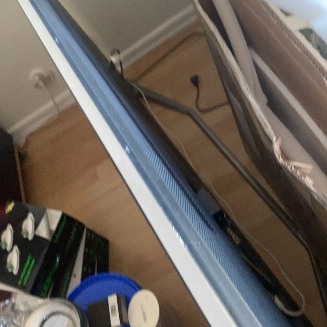 Säljer en tv för 3000kr - 90