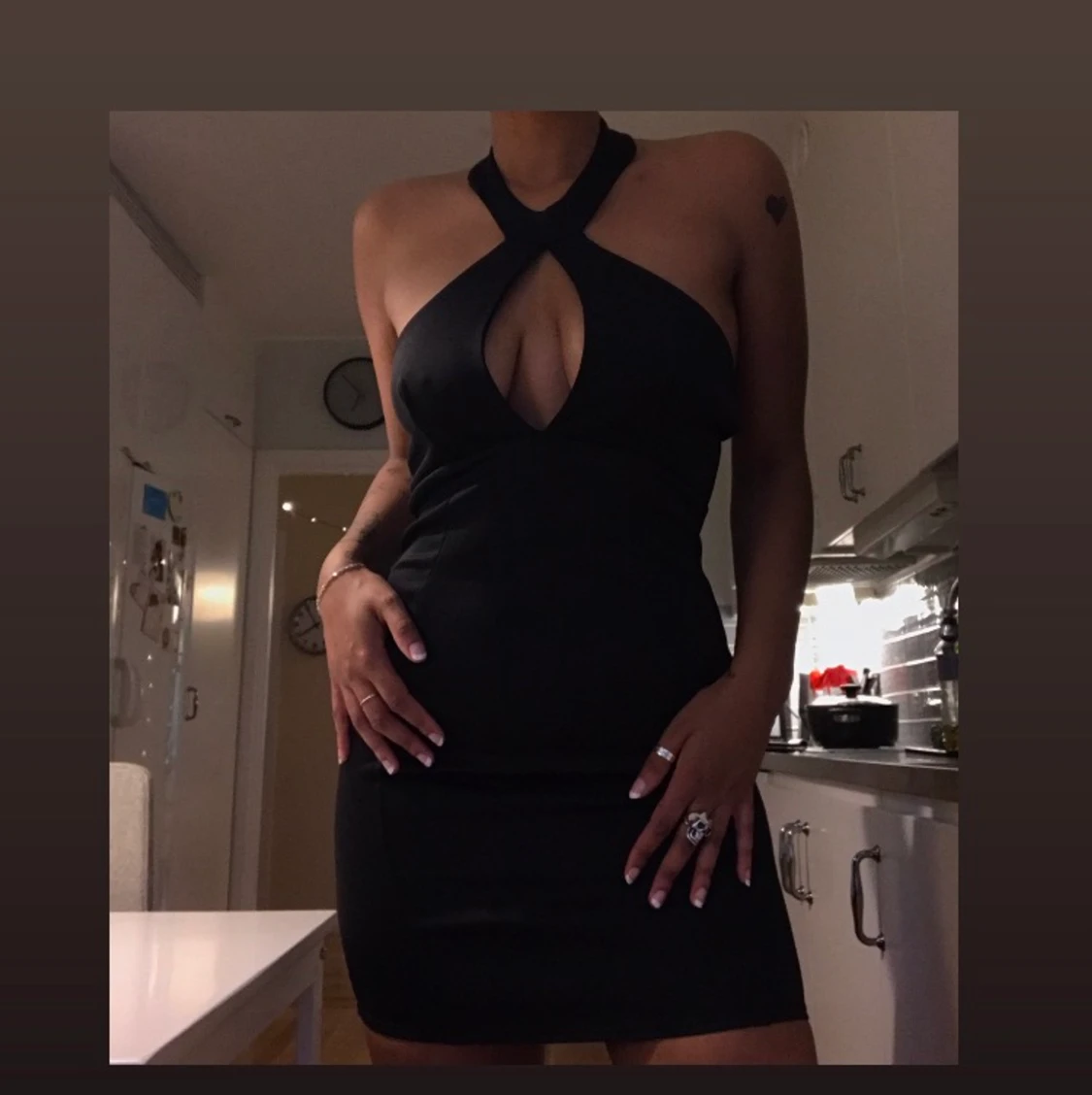 Sexig svart klänning