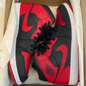 Air Jordan 1 banned mid  - Använda 1 gång 