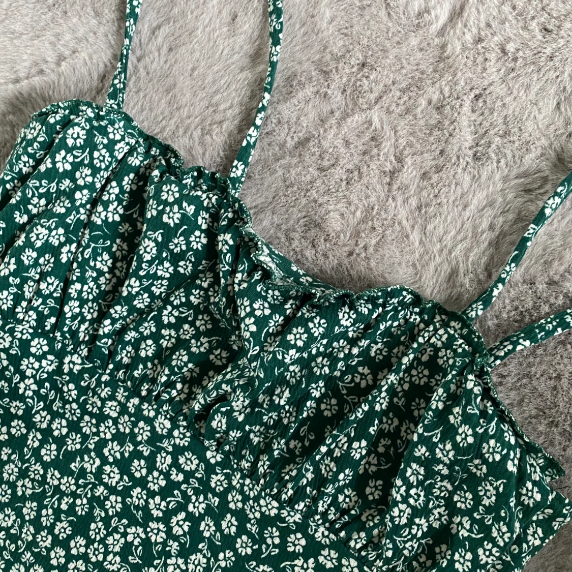 Jätte fin blommig klänning :) - 91