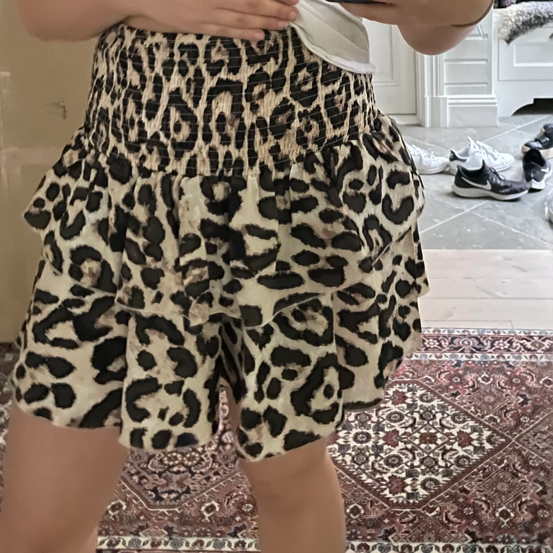 Supertrendig Leopardkjol säljes!