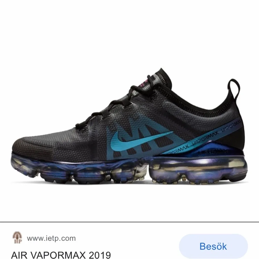 Nike Vapormax 2019 black/multicolor, köpta när dem precis kom ut för ca 2500kr, i affär. Använda fåtal gånger, superbra skick. Säljer pgv inte min stil länge, dom har ståt oröda i över ett år nu och känner att jag vill bli av med dem nu! Hör av er om ni är intresserade!. Skor.
