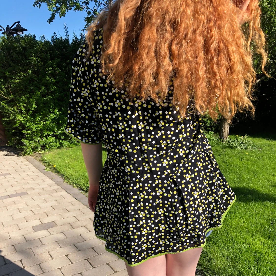 Vit- och gulprickig blus - 90