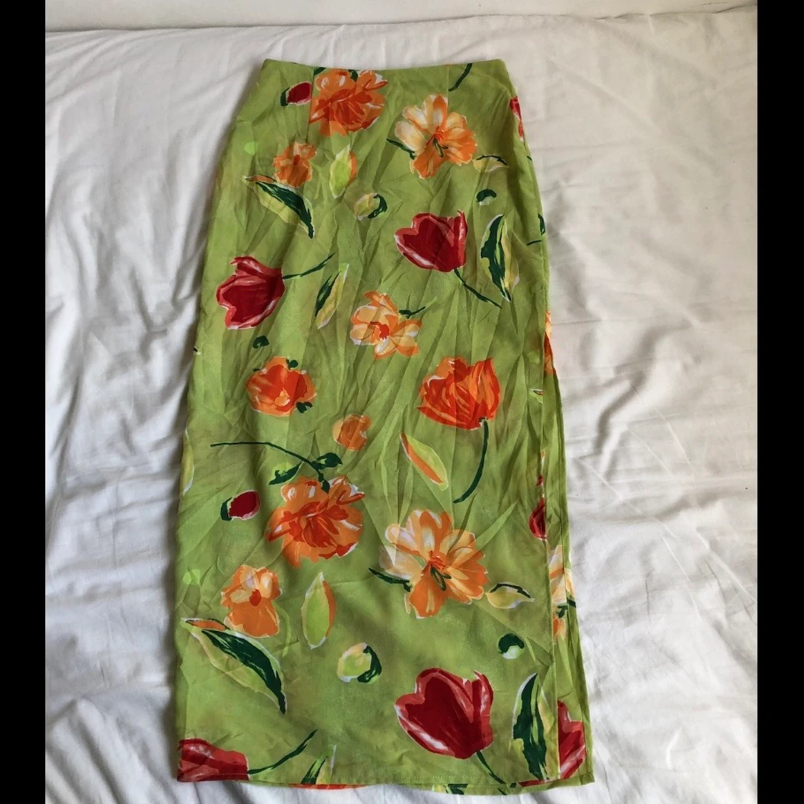 Blommig lång kjol  - 90