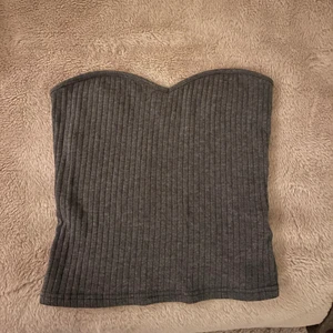 Bandeau Topp  - Så fin bandeau topp. Storlek S men skulle absolot kunna passa M också 🤞🏽