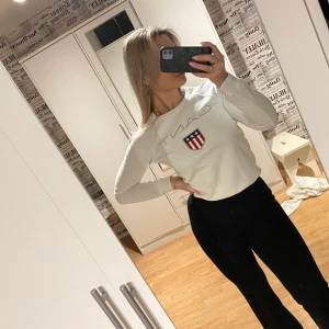 Gant tröja - Varsamt använd Gant tröja. Storlek xs på tröjan men passar även mig som har s.