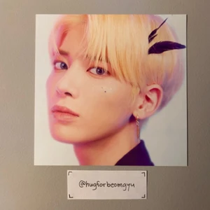 WTT Taehyun Blue Hour Ver. VR postcard - vill tradea Taehyun Blue Hour Ver. VR postcard mot hueningkai equivalent. om du är intresserad skriv här eller på instagram @/hugforbeomgyu där kan du också hitta lite proofs <3