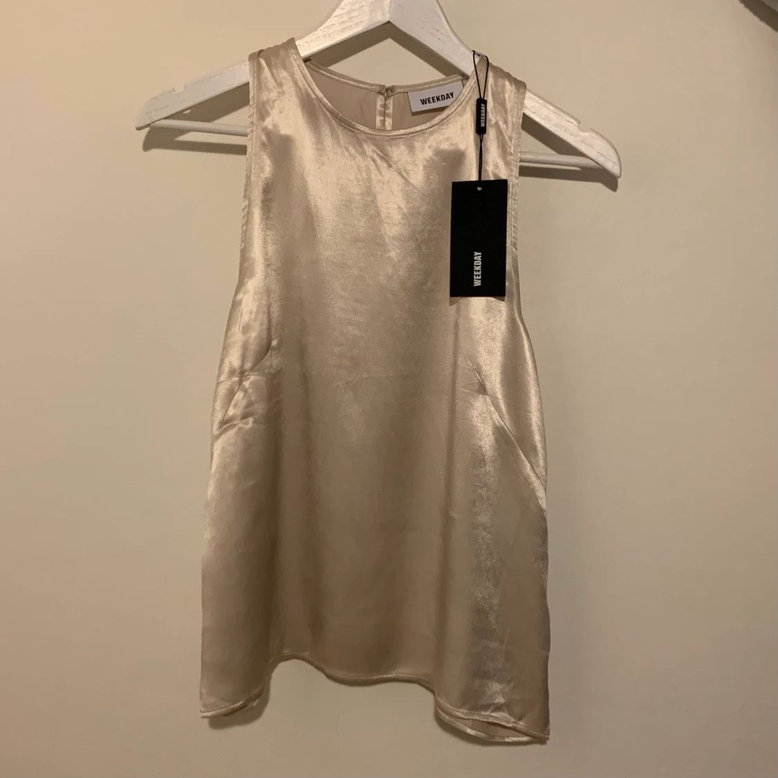 Beige glansig blus! - 90