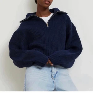 Stickad tröja - Hej! Säljer min slutsålda stickade tröja från gina💕 knappt använd och är i jättebra skick!