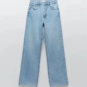 90’s full length zara jeans - Säljer dessa populära jeans från Zara med lappar kvar!! Storlek 34🖤🖤