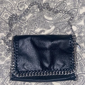 tiamo väska  - jättefin, använd några gånger! 