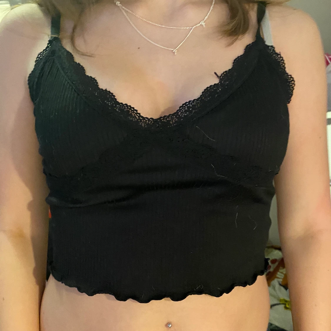 Svart linne med spets