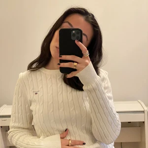 Gant tröja XS - Väldigt fin kabelstickad tröja från Gant. Använd några gånger bara. Storlek XS.