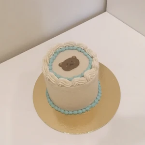 Lunchbox cake - Lunchbox cake eller mini cake för ca 3 pers! Jag har en Hobbie av att göra tårtor så tänkte sälja de också! Det går också att beställa större tårtor, priset varierar beroende på utseendet och storlek :) 