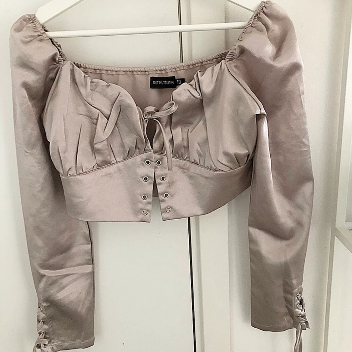 Prettylittlethings silkestop 