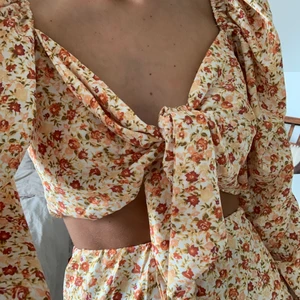 Matchande set - Aldrig använt. Köparen står för frakten 