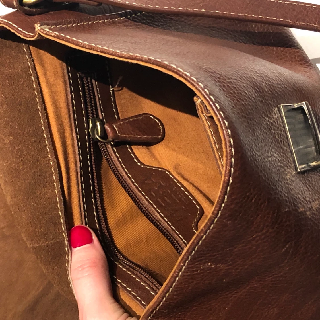 Brun väska  - 91