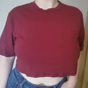 Red t-shirt croptops from monki 