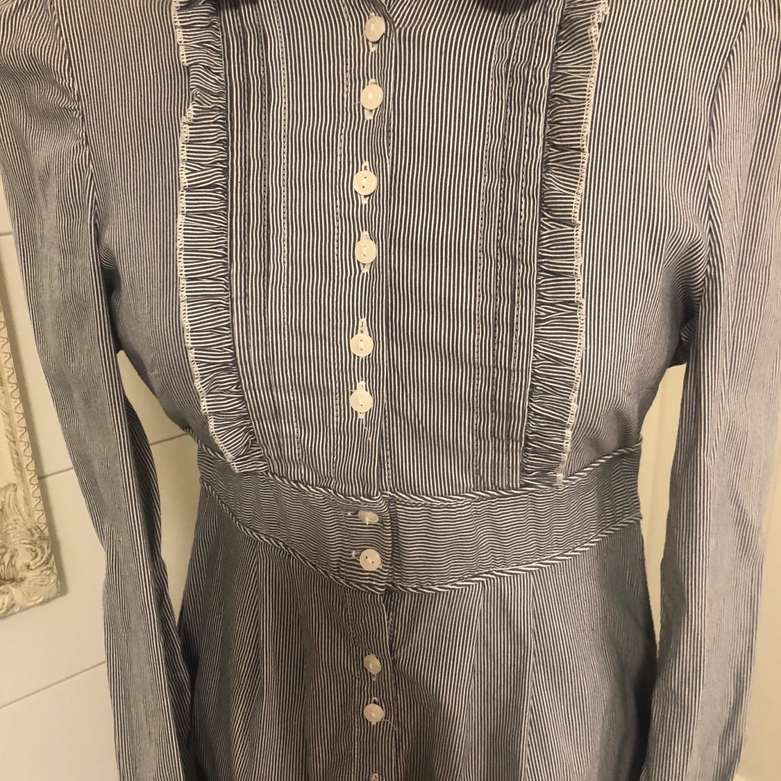 Lång figursydd skjorta stl XS-S - 90