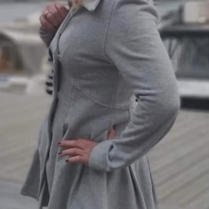 Hunkydory - Jättesnygg kavaj/kofta från Hunkydory. Tjock härlig med så snyggt fall. Dubbelknäppning inuti. Postar gärna med postens skicka lätt som är spårbart. 