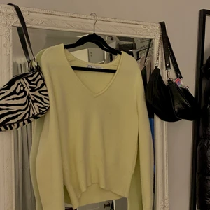 Stickad tröja zara✨ - Stickad tröja från zara som inte kmr tillanvändning längre💕