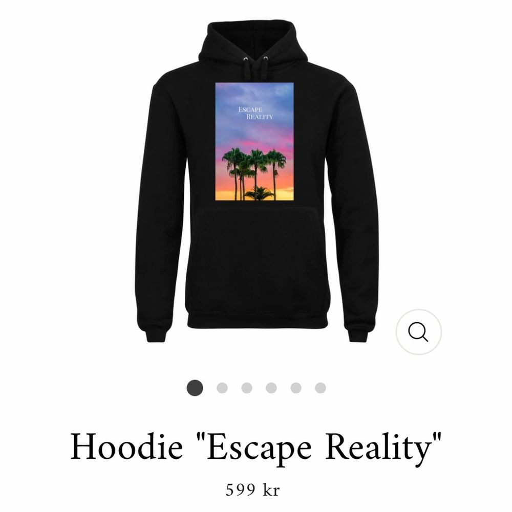 Cool hoodie från The Cool Elephant i storlek S. Säljes för 250kr inklusive frakt, nypris 599kr. I fint skick 🥰. Huvtröjor & Träningströjor.