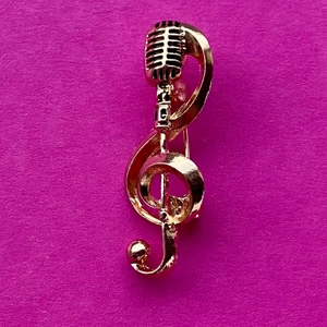 Jättefin brosch 🎶🎶🎶🎶🎶 - Fri frakt 🎶🎶🎶🎶🎶🎶🎶🎶