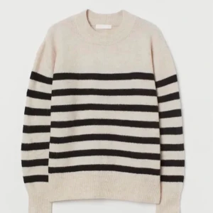 Randig tröja  - Randig Stickad tröja från H&M, super skön men kommer ej till användning. Köpare står för frakten❤️