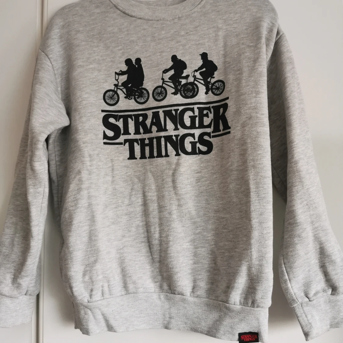 Stranger Things tröja från Pull & Bear