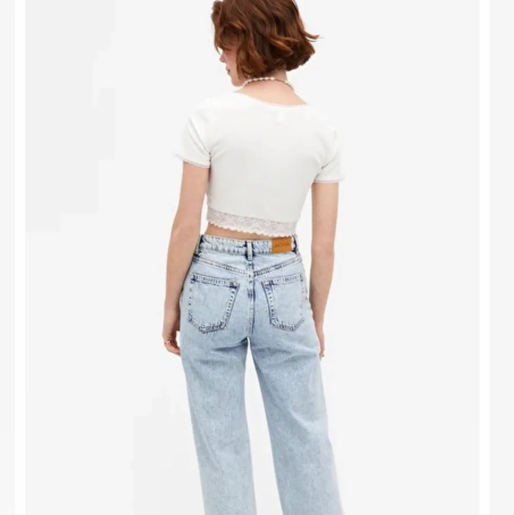  Monki yoko jeans i ljusblå💙 Storlek 25 , (CN 160/65A). Jeans & Byxor.