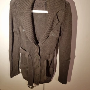 Esprit cardigan str: M - Grön cardigan med bälte justerbar.