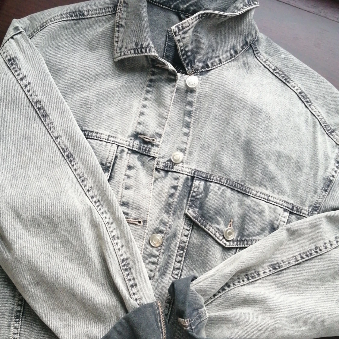 Jeansjacka grå