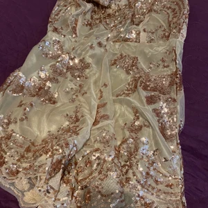 Jumpsuit - Plagget ifrån Dennis maglic i storlek M. Den är köpt i juni 2021. Det är en jumpsuit 