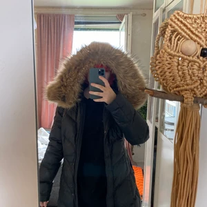 Hollies jacka - en jacka från Hollies i storlek 38. i perfekt skick! nypris var ca 3000kr.