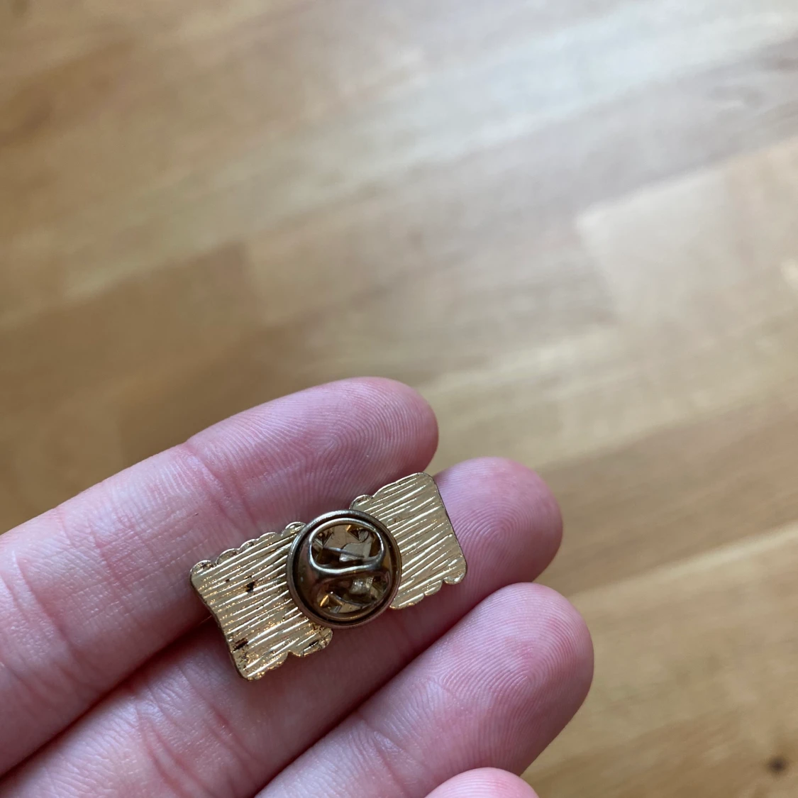 Fri❤️yay Enamel Pin - 91