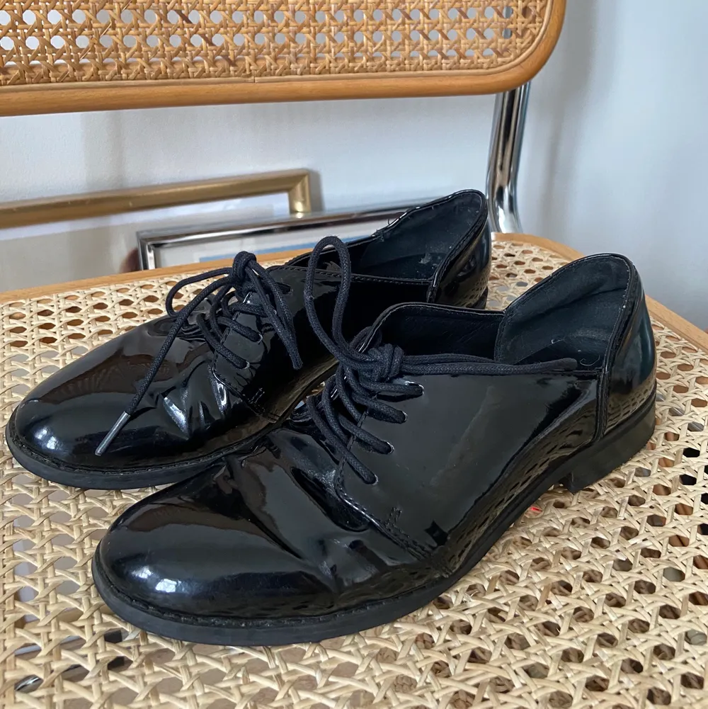 Lätta skor från Vero Moda, stl 38. Köparen betalar frakt 📦  . Skor.