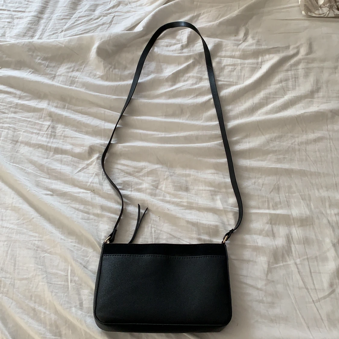Svart axelväska