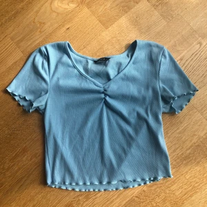 Topp - Blå topp från shein, bra skick!