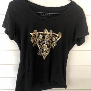 Guess t-shirt - Supersnygg guess T-shirt storlek S! 