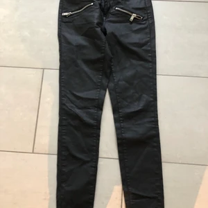 *****Gina Tricot***** - Stl 34! Nyskick! Använda Max 5ggr!🌺