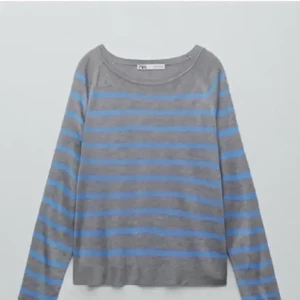 Zara tröja - Säljer denna Stockholms stil tröja från zara . Inga fläckar eller hål och använd fåtal gånger, säljer pga aldrig kommer till användning <3