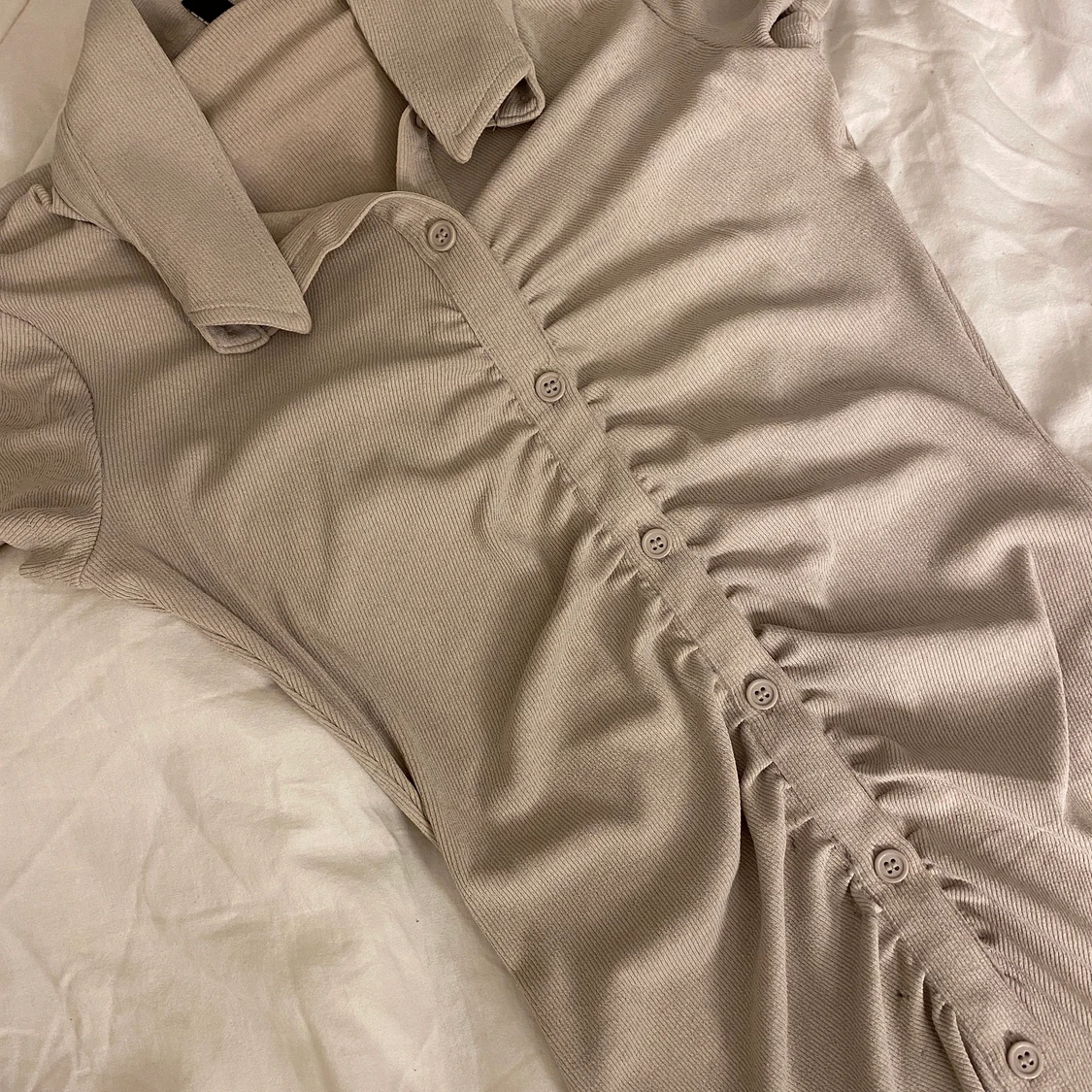 Grå/beige klänning - 90