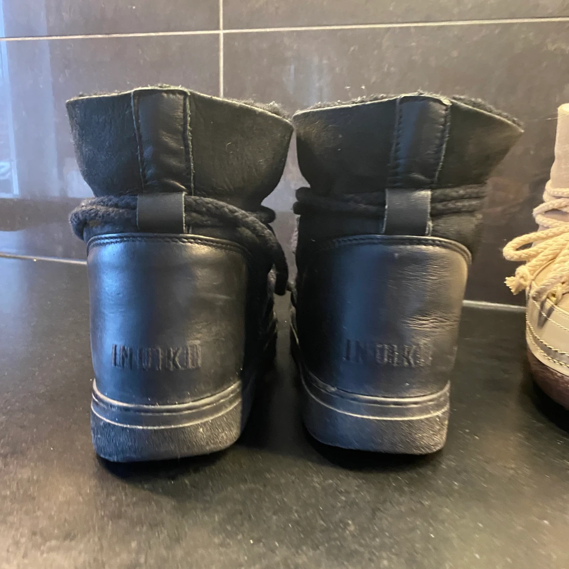 Svarta inuikkii  - 91