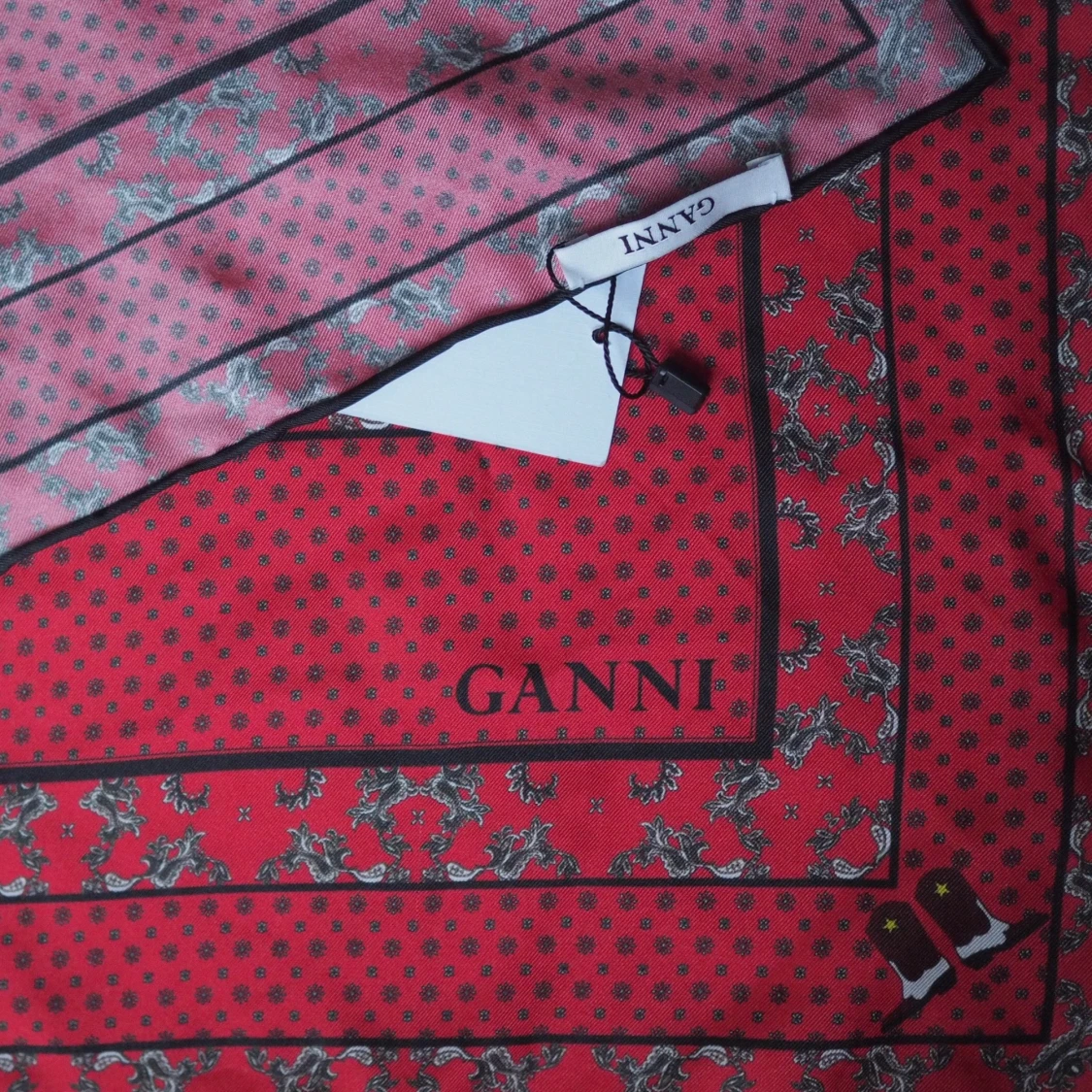 Ganni Nellieburg scarf - 90