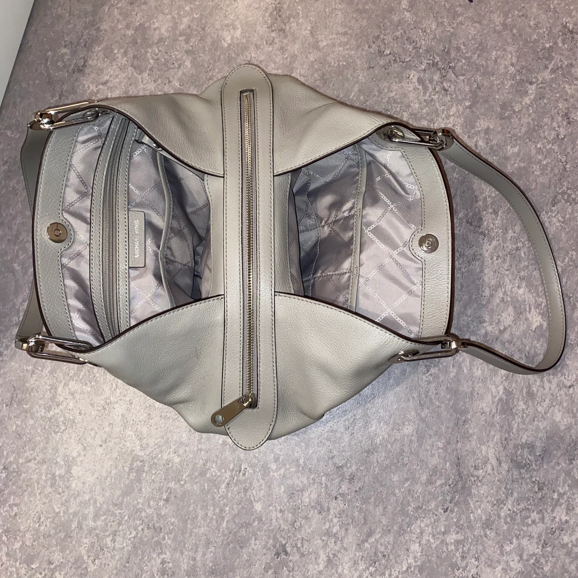 Michael kors väska  - 91