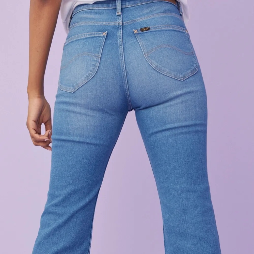 Lee jeans i storlek W28 L33, i mycket fint skick. Köpare står för frakt . Jeans & Byxor.