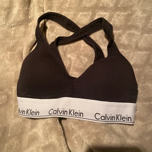Calvin Klein Bh - Calvin Klein bh som tyvärr har blivit för liten för mig❤️‍🔥