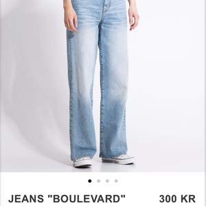Jätte fina nästan oanvända jeans som tyvär har blivit försmå❤️