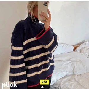 Blå stickad tröja - Nån som söker denna tröja och isåfall vad skulle ni kunna ge för den.✨ Skicka privat